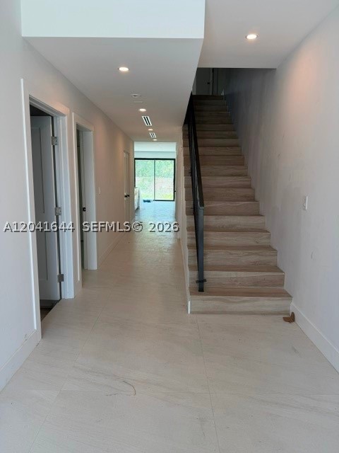 GARDEN CITY - Residential Lease