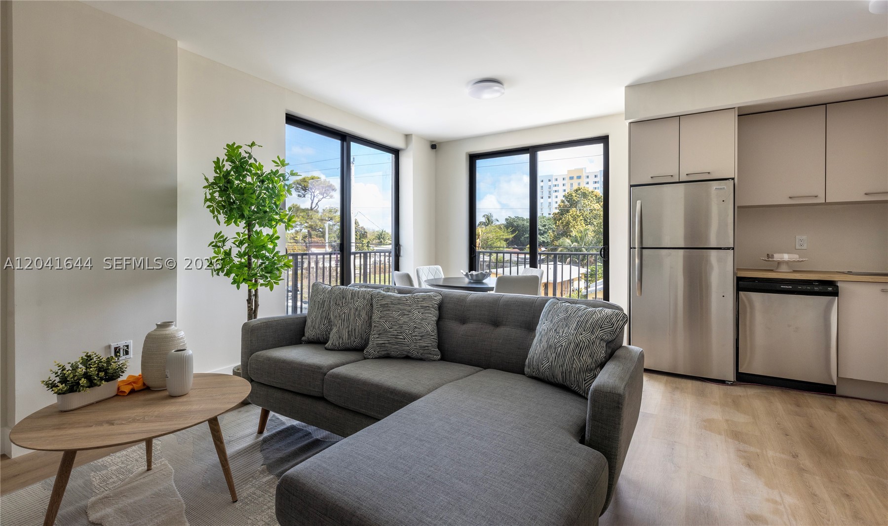 GARDEN CITY - Residential Lease
