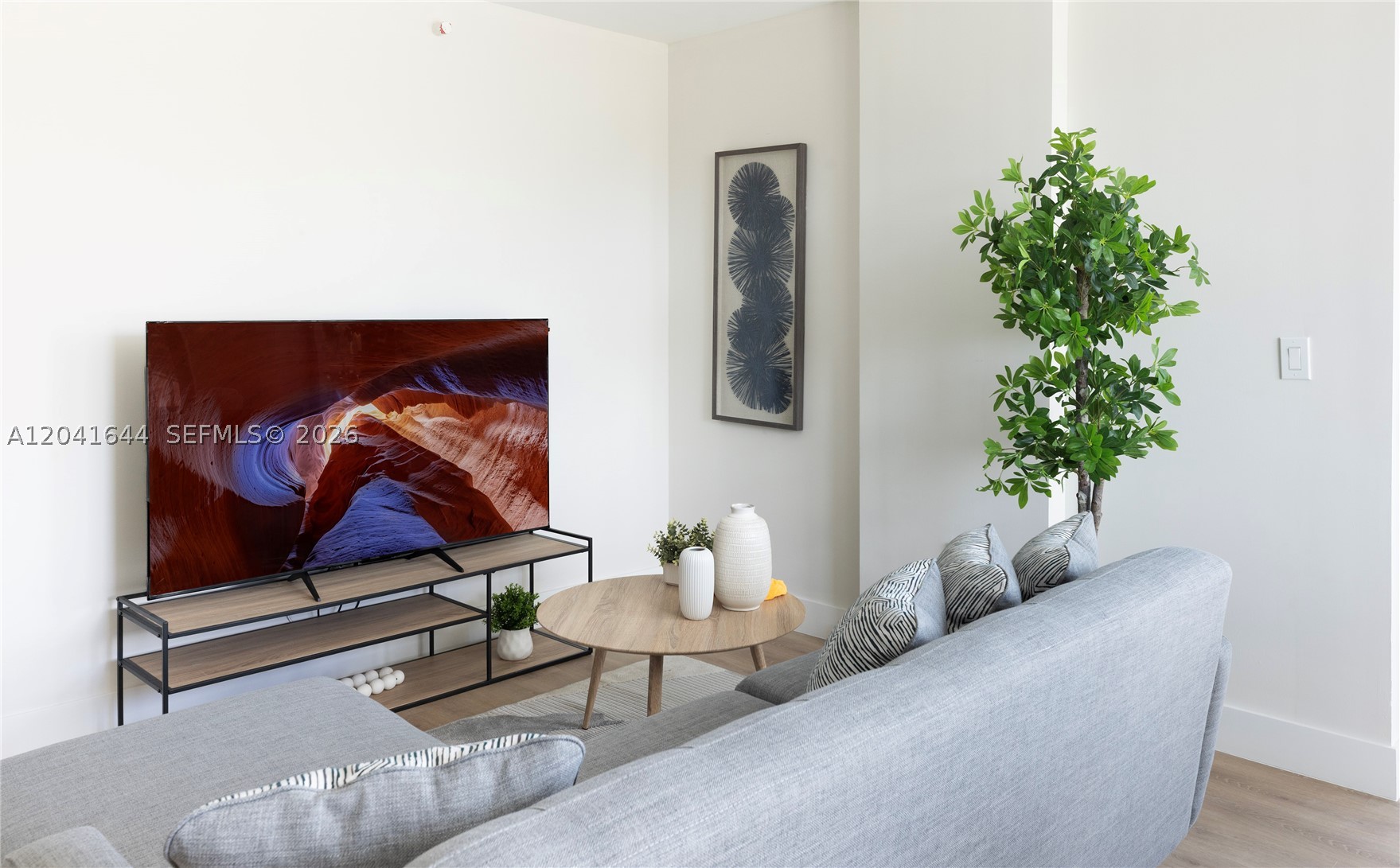 GARDEN CITY - Residential Lease