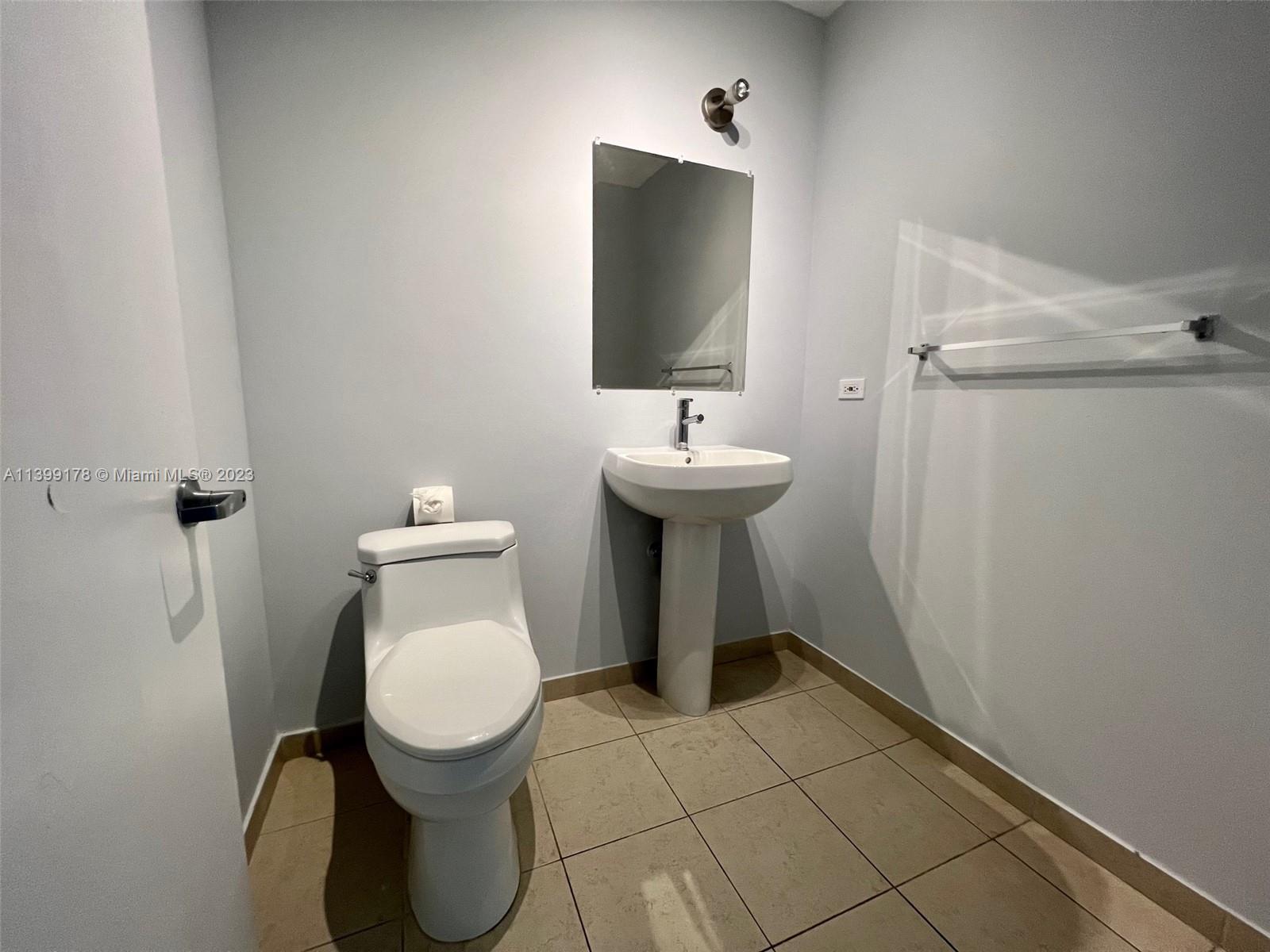 FOUR MIDTOWN MIAMI CONDO - Residential Lease
