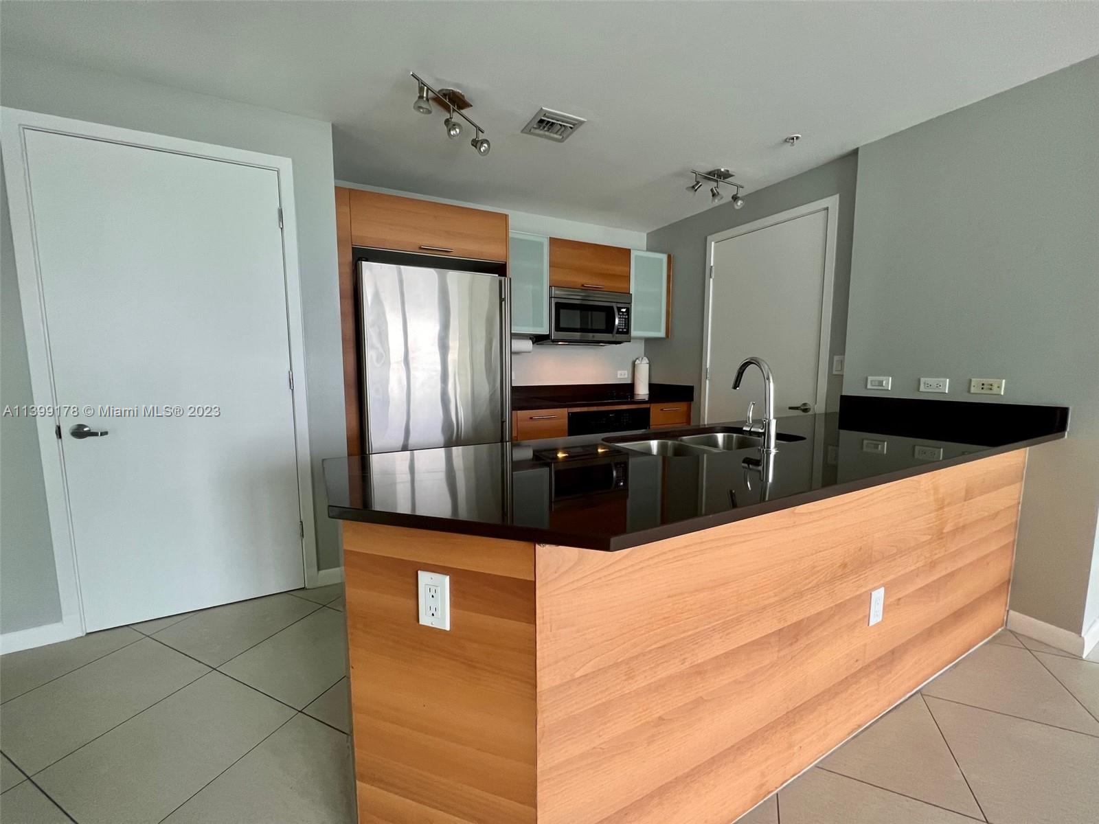 FOUR MIDTOWN MIAMI CONDO - Residential Lease