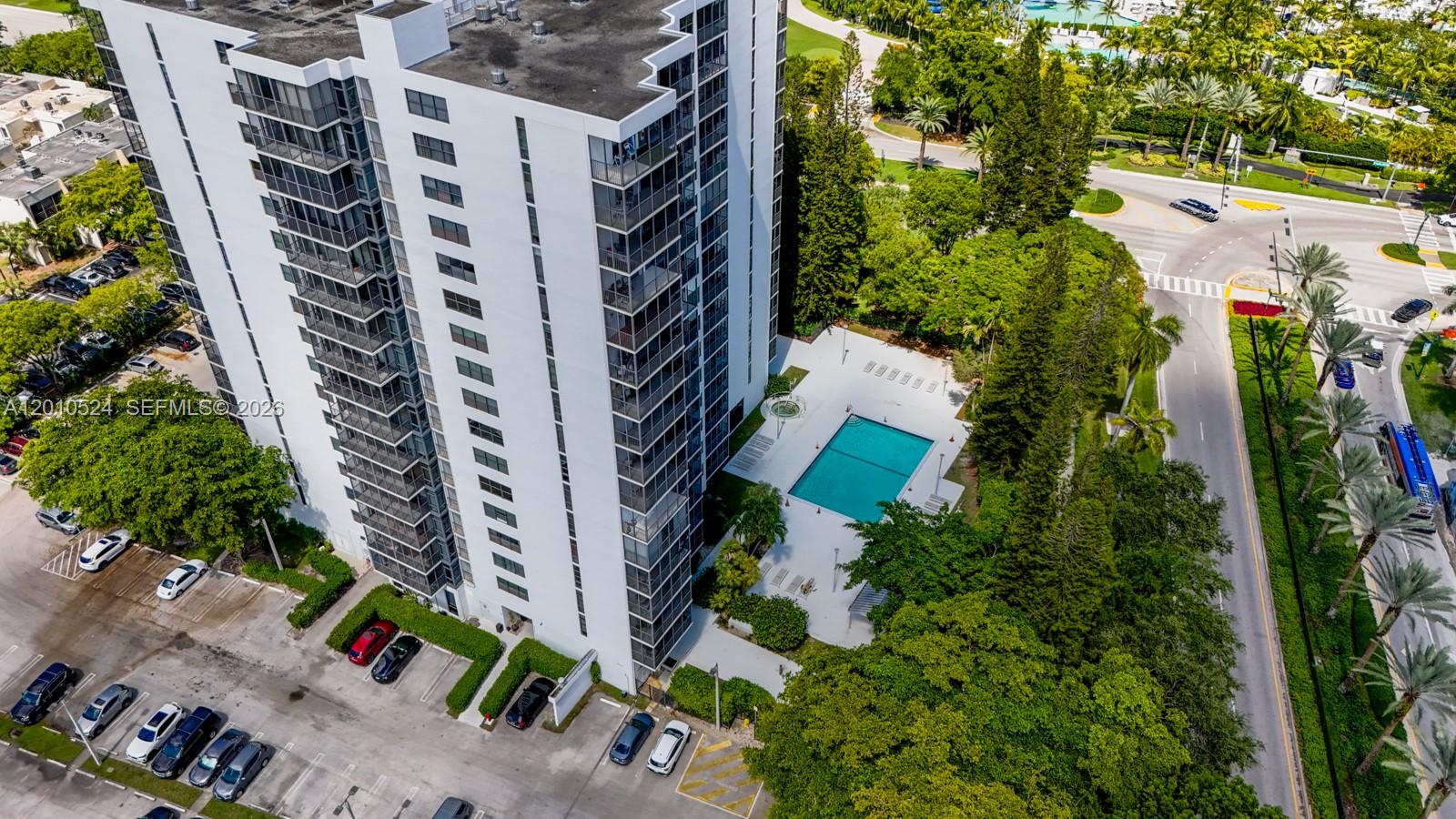 BONAVIDA CONDO - Residential