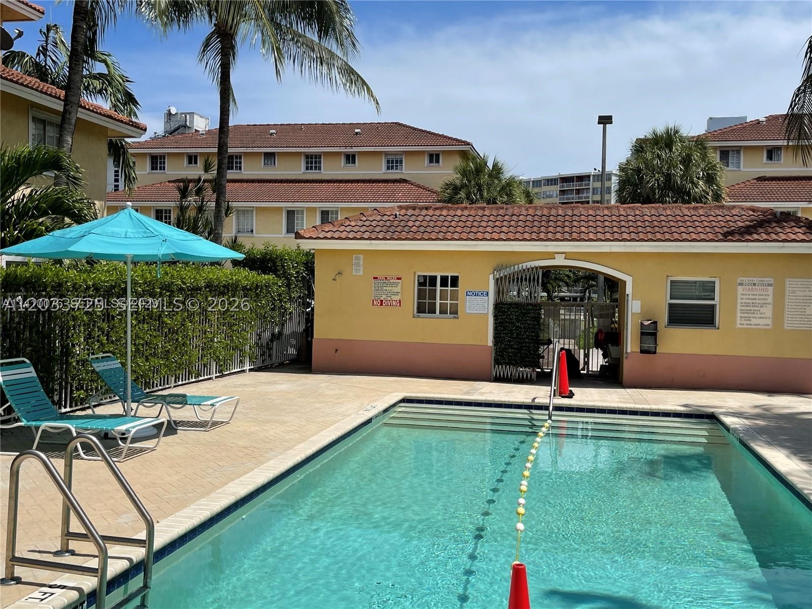 AQUA VISTA TOWNHOMES CONDO - Residential