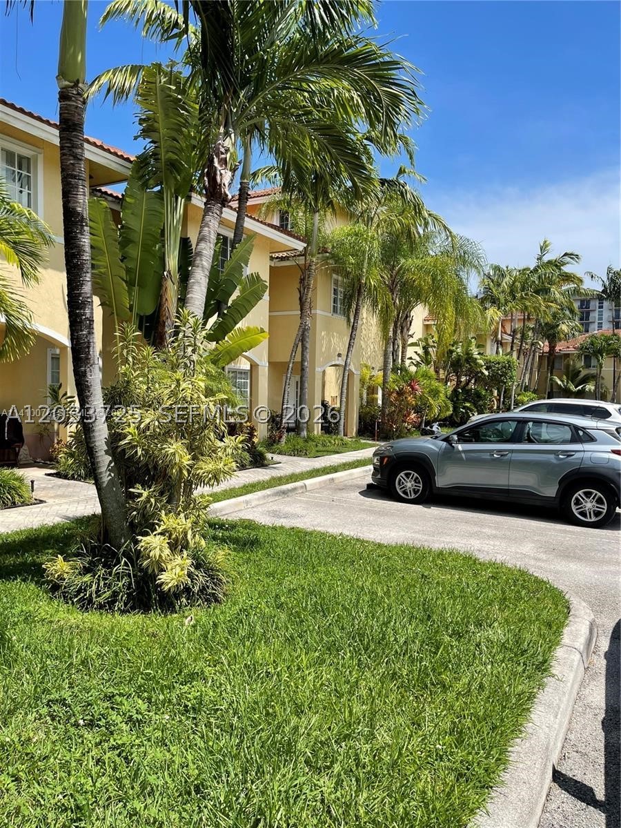 AQUA VISTA TOWNHOMES CONDO - Residential