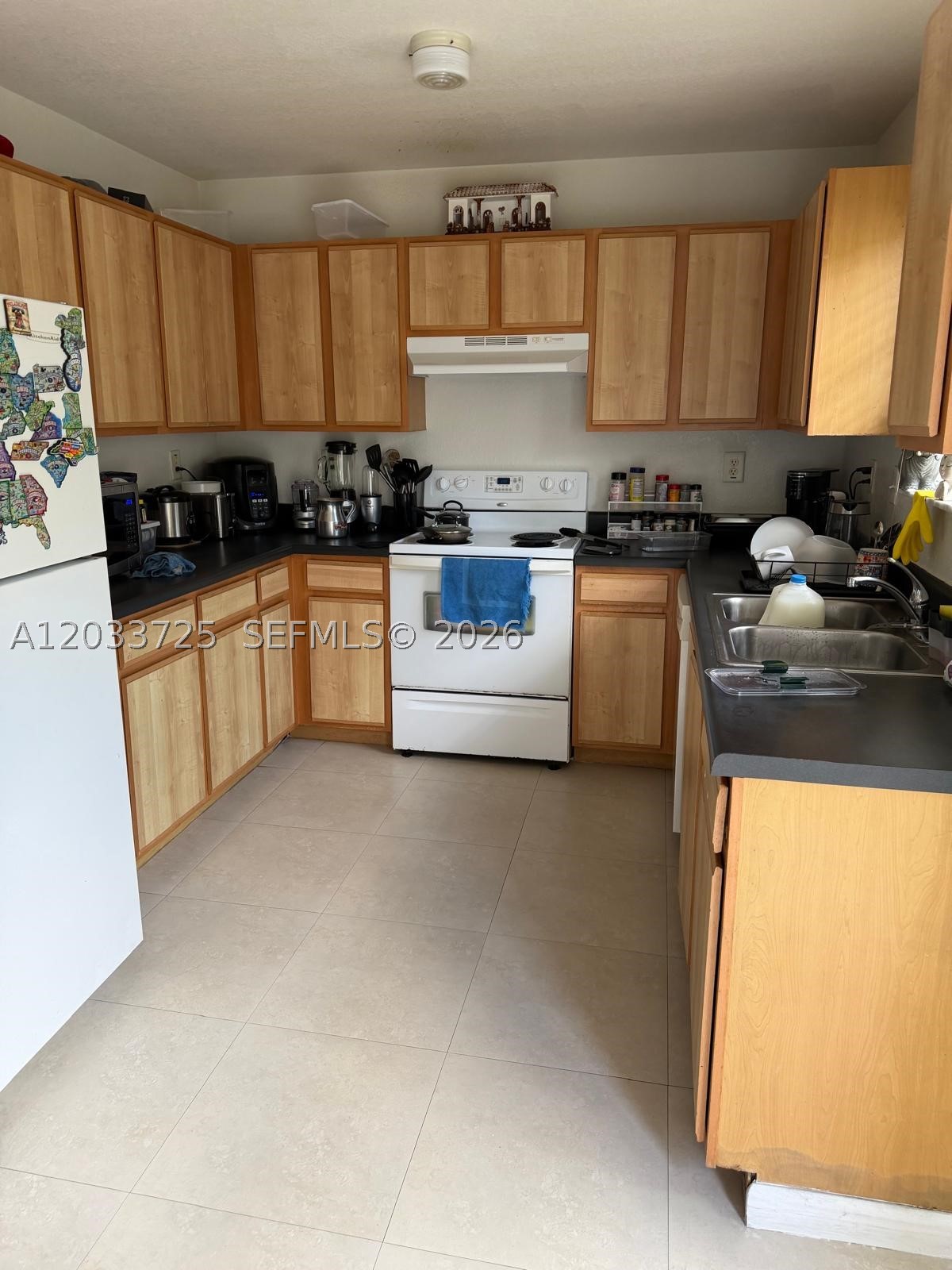 AQUA VISTA TOWNHOMES CONDO - Residential
