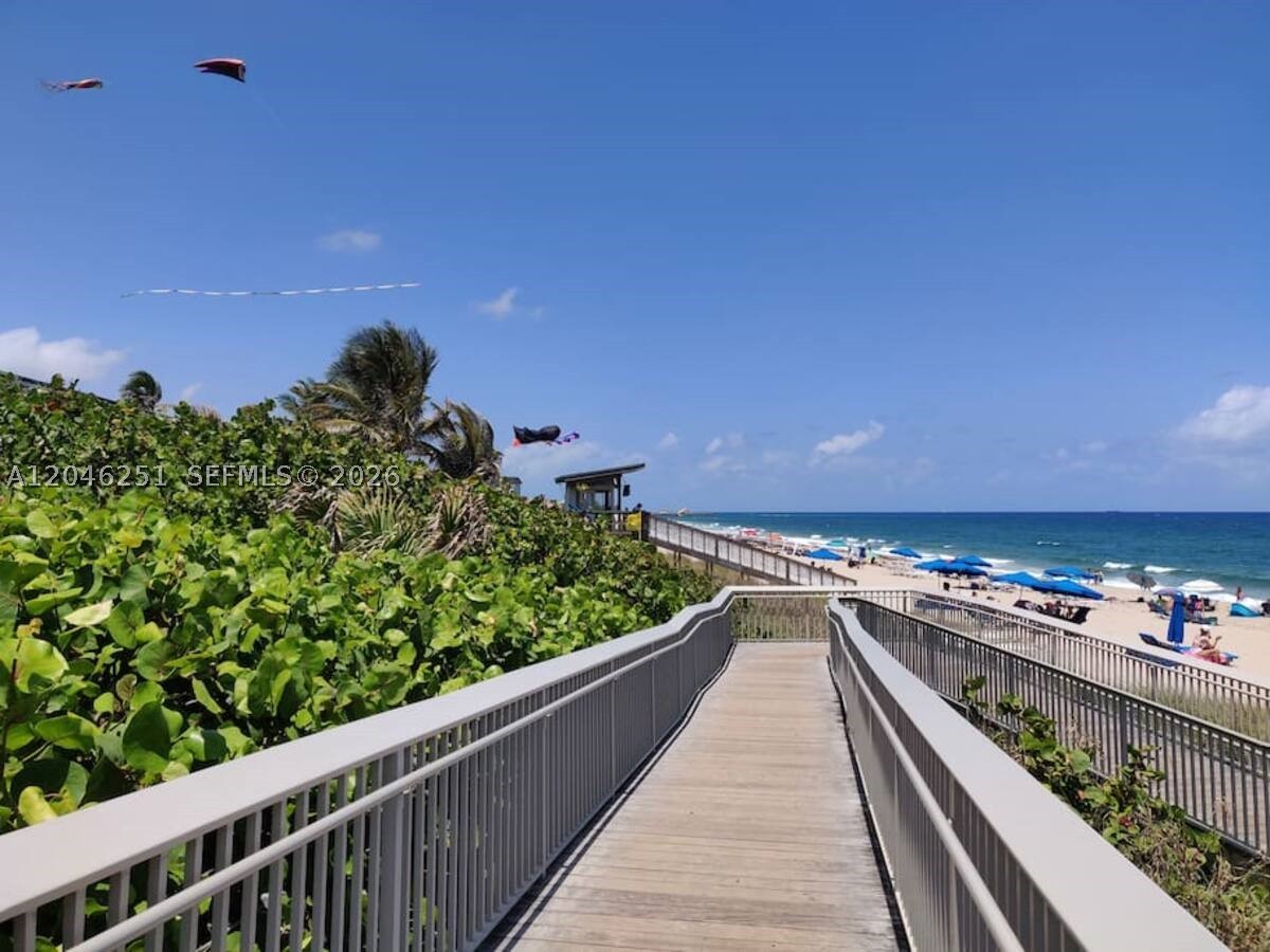 CASA COSTA CONDO - Residential