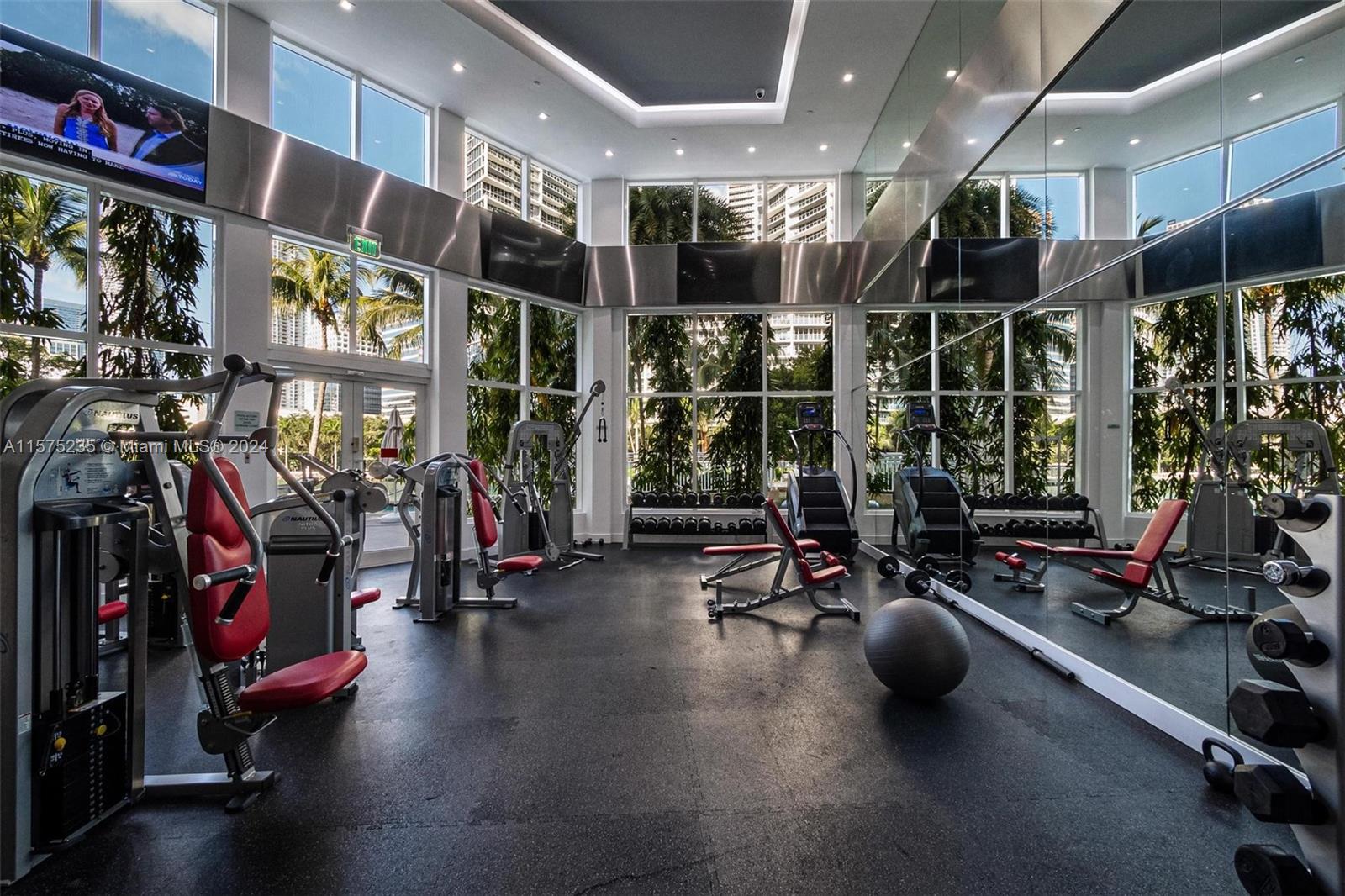 CARBONELL CONDO - Residential