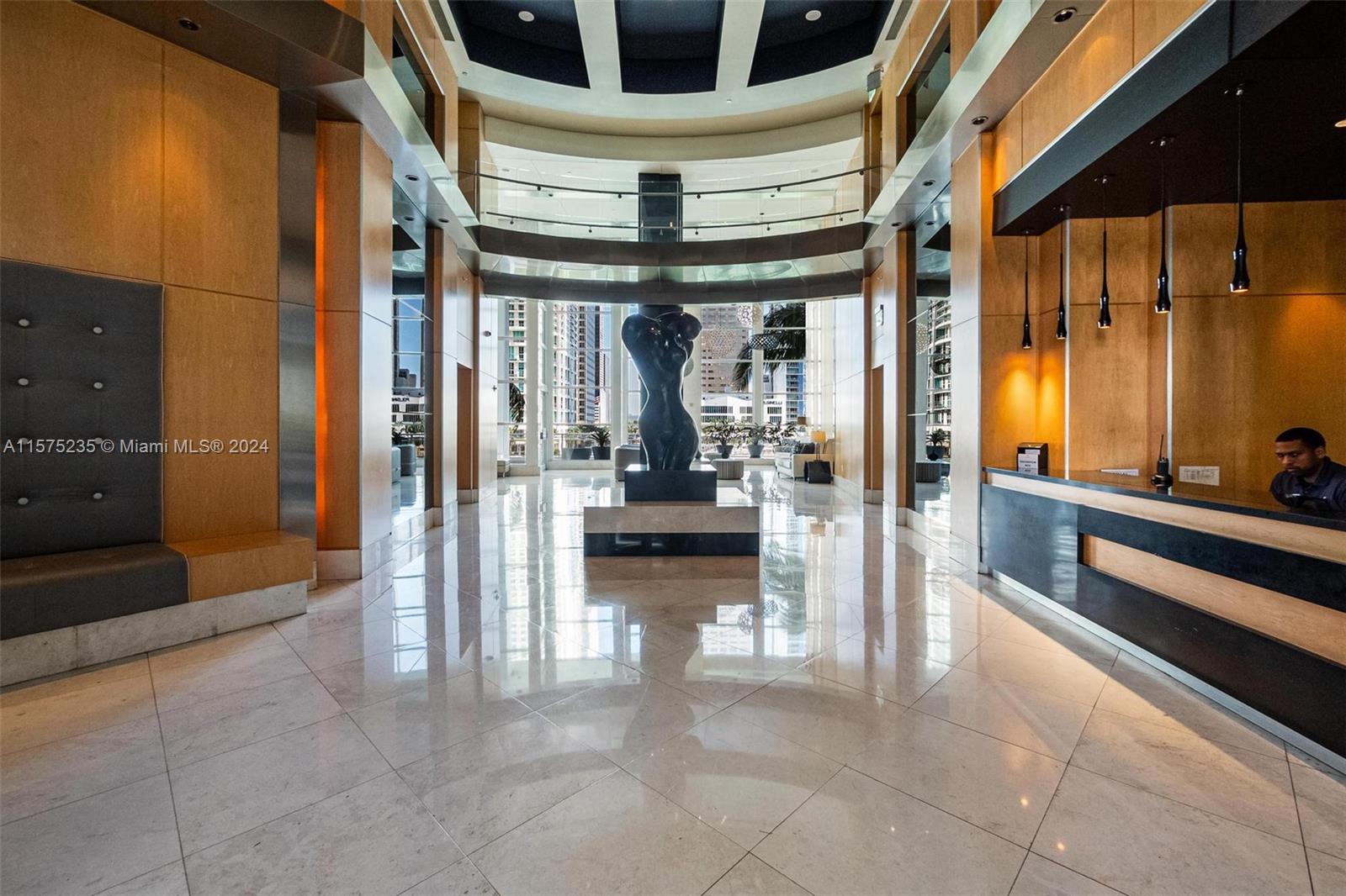 CARBONELL CONDO - Residential