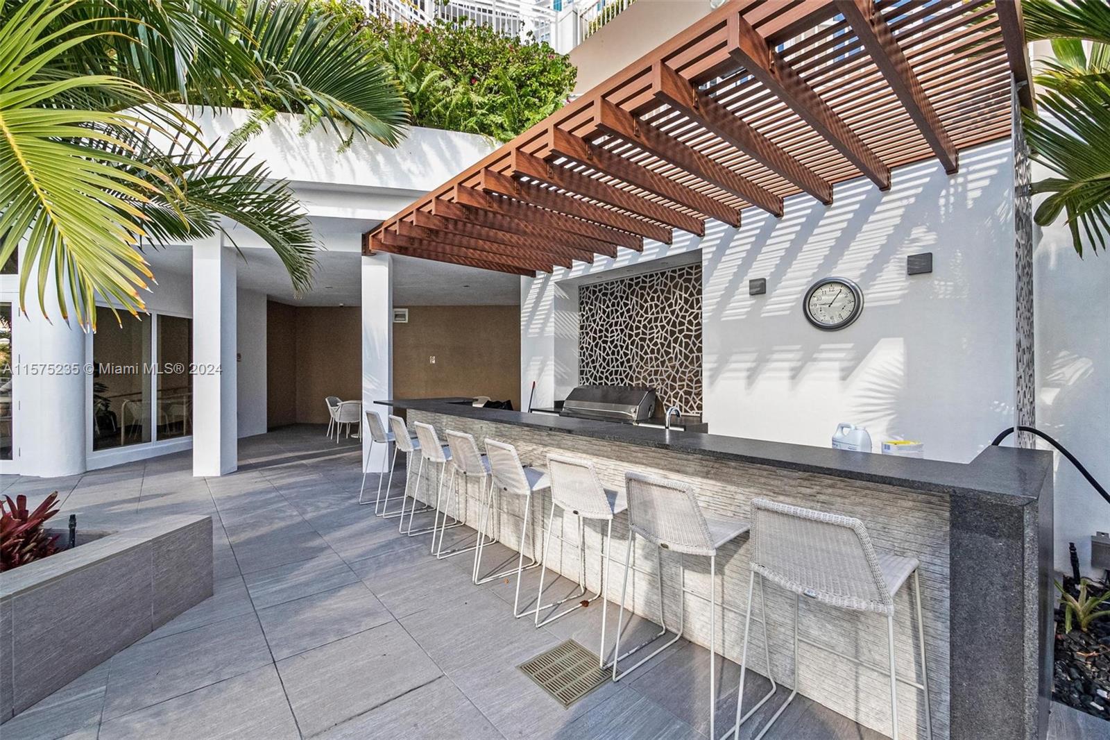 CARBONELL CONDO - Residential
