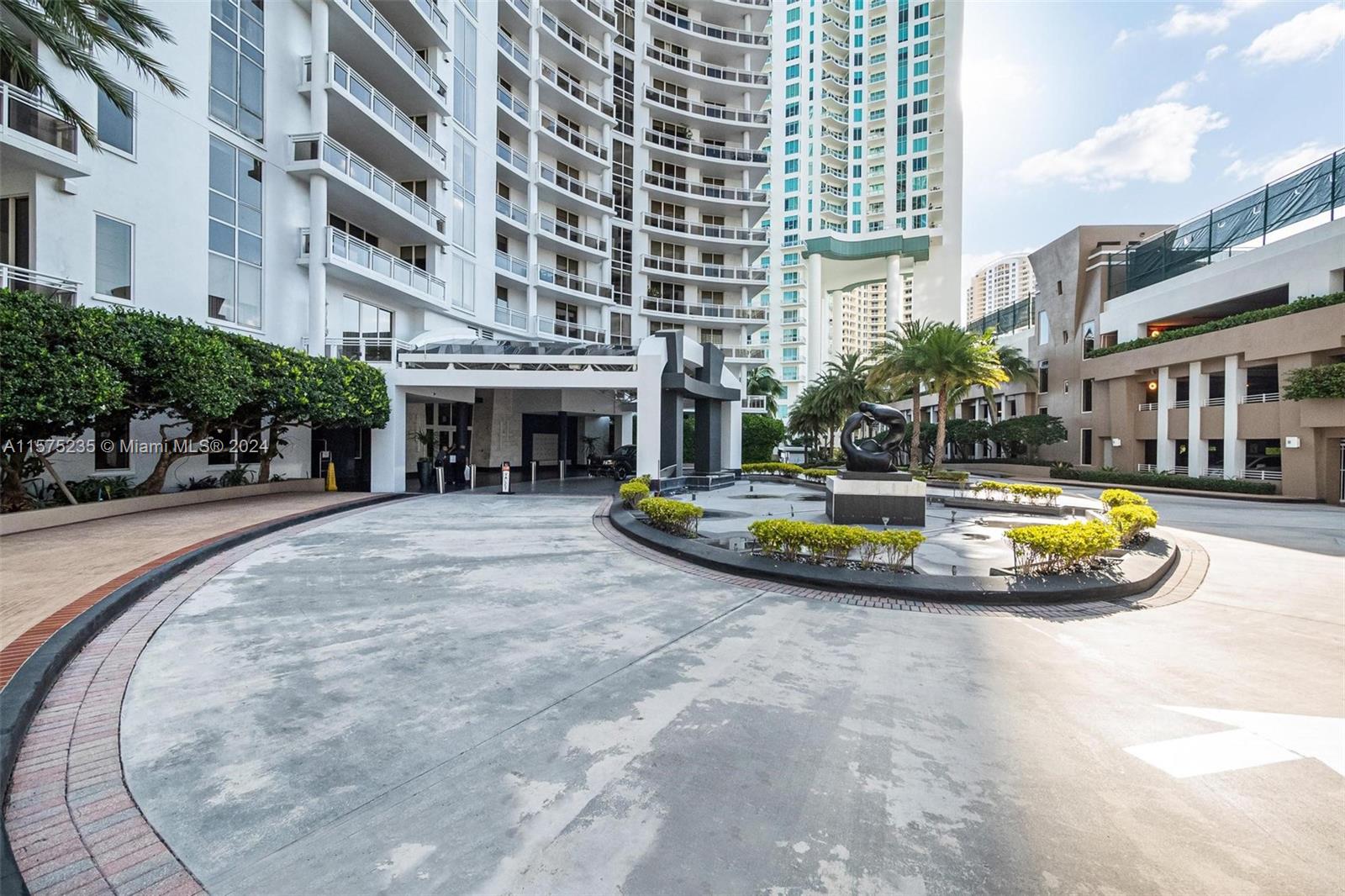 CARBONELL CONDO - Residential