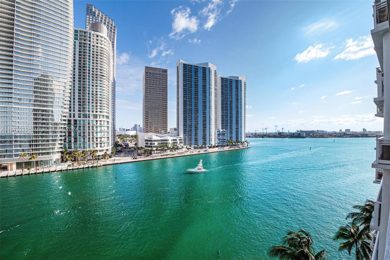 CARBONELL CONDO - Residential