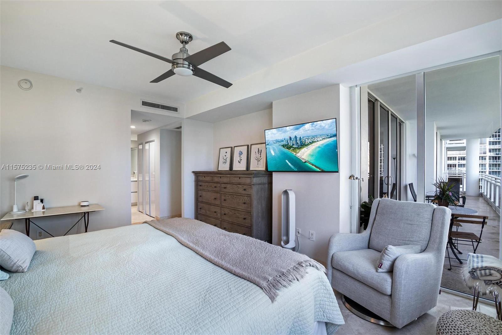 CARBONELL CONDO - Residential