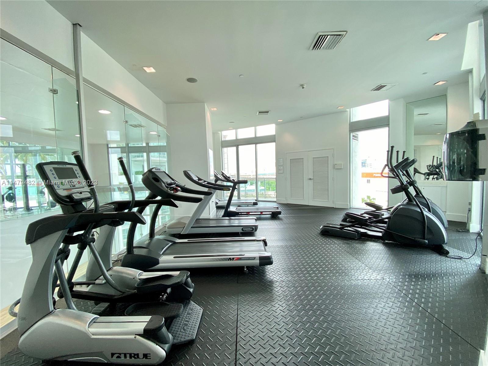 WIND CONDO - Residential Lease