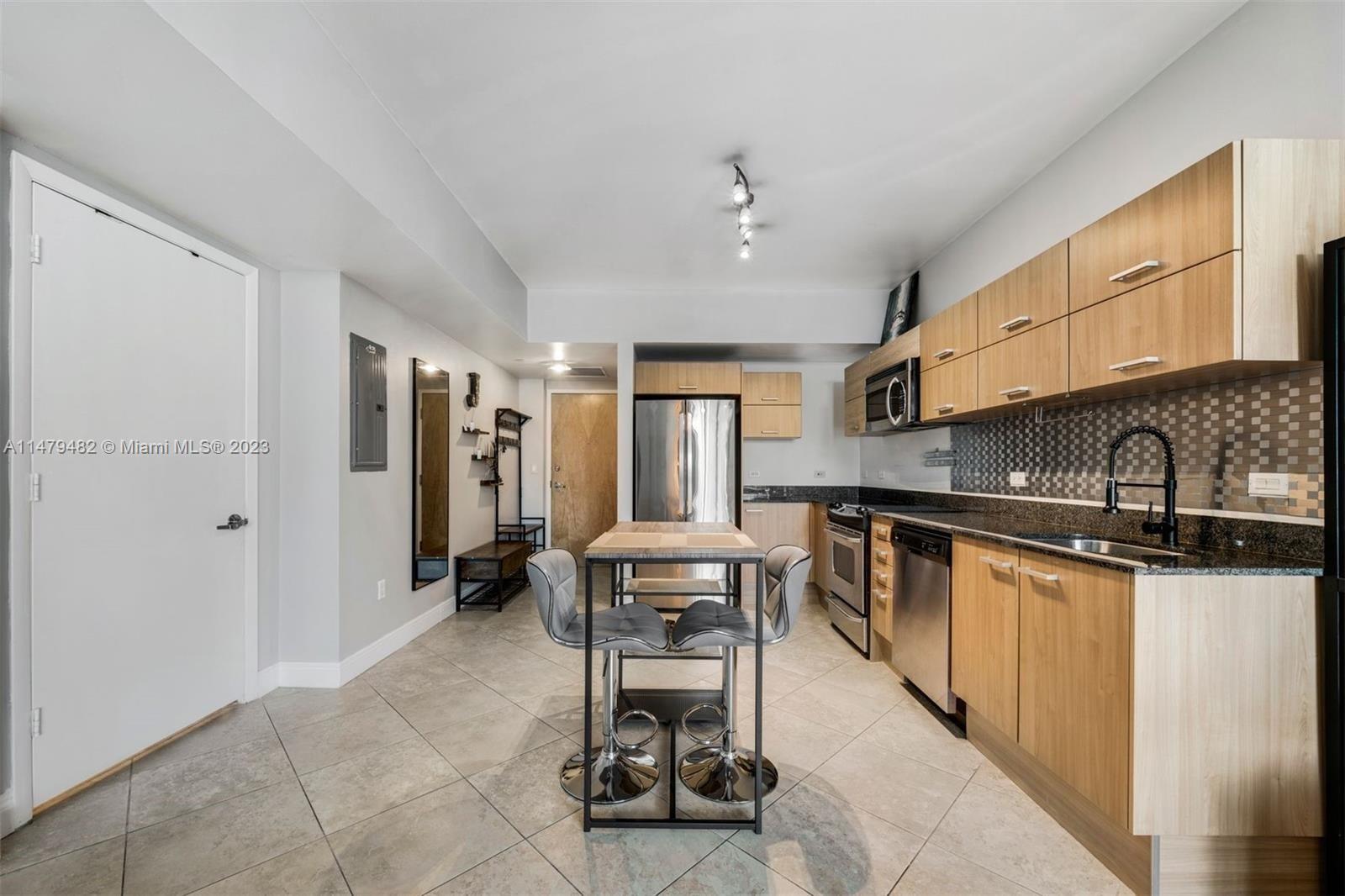 WIND CONDO - Residential Lease