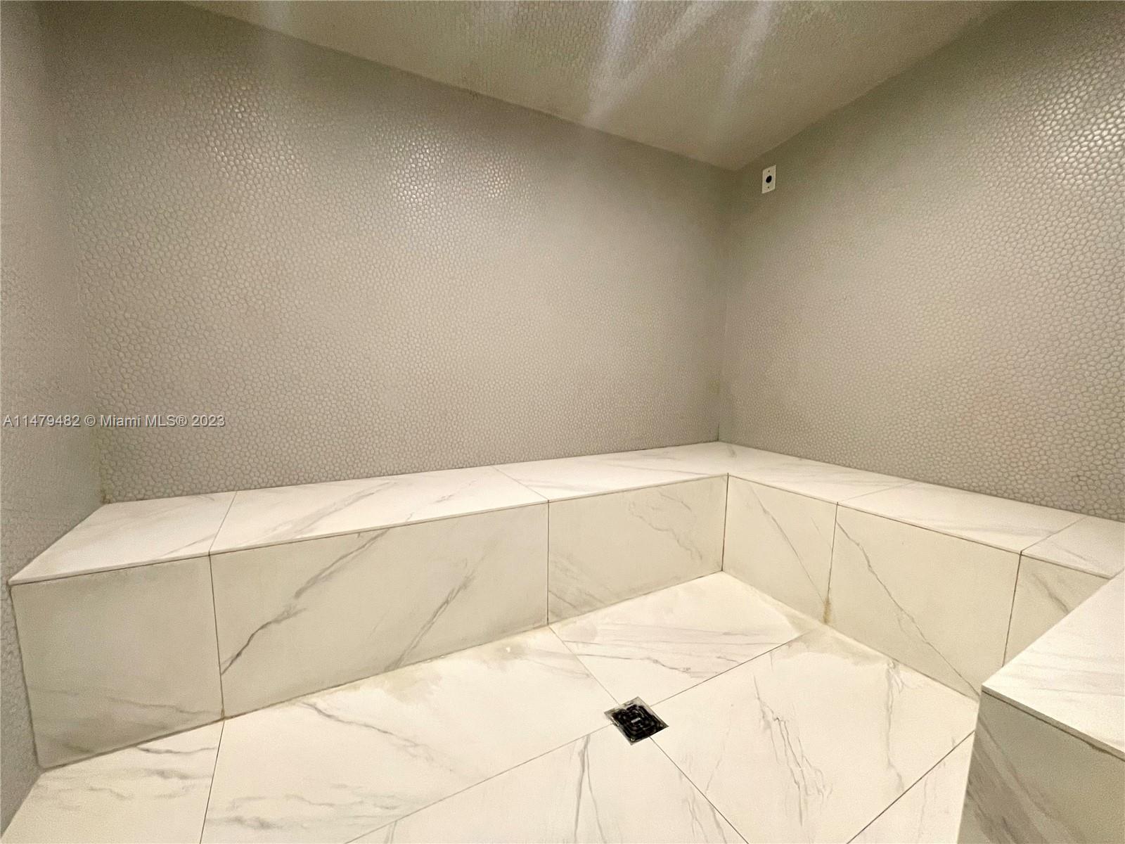 WIND CONDO - Residential Lease