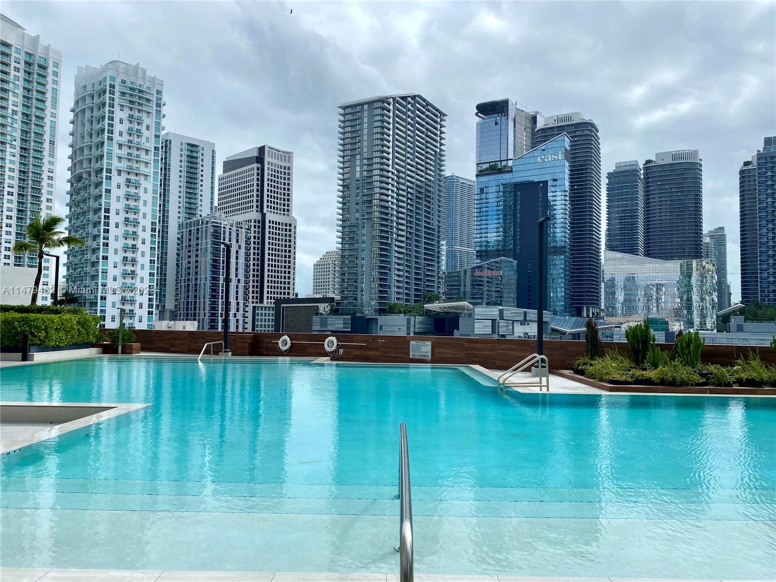 Beautiful and fully furnished 1bd, 1 bath apartment nestled between the vibrant neighborhoods of Brickell and Downtown Miami***The unit has spectacular views of downtown and balcony where you can relax. Washer & Dryer inside the unit***Excellent Community with 5-star amenities: captivating pool area, a state-of-the-art gym, Raquet ball, Steam Room, Sauna, Business Center and more***One assigned parking space and 24-hour valet service and security***Great location! Just a short 5-minute stroll will lead you to the Brickell City Center and the heart of Downtown Miami, surrounded by an array of Miami's finest dining and entertainment options and the close to Riverwalk. EASY TO SHOW