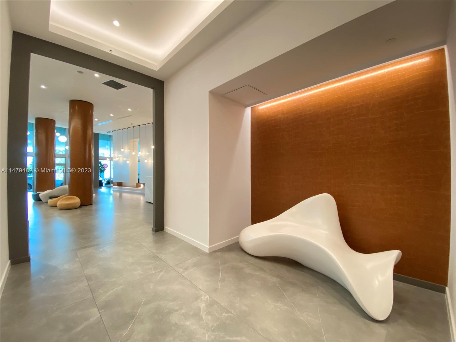 WIND CONDO - Residential Lease