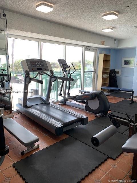CARLISLE ON THE OCEAN CON - Residential Lease