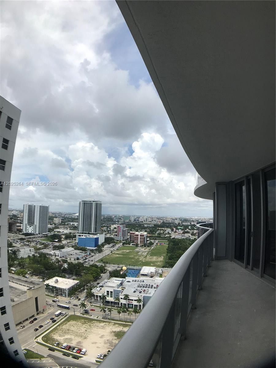 ARIA ON THE BAY CONDO - Residential Lease