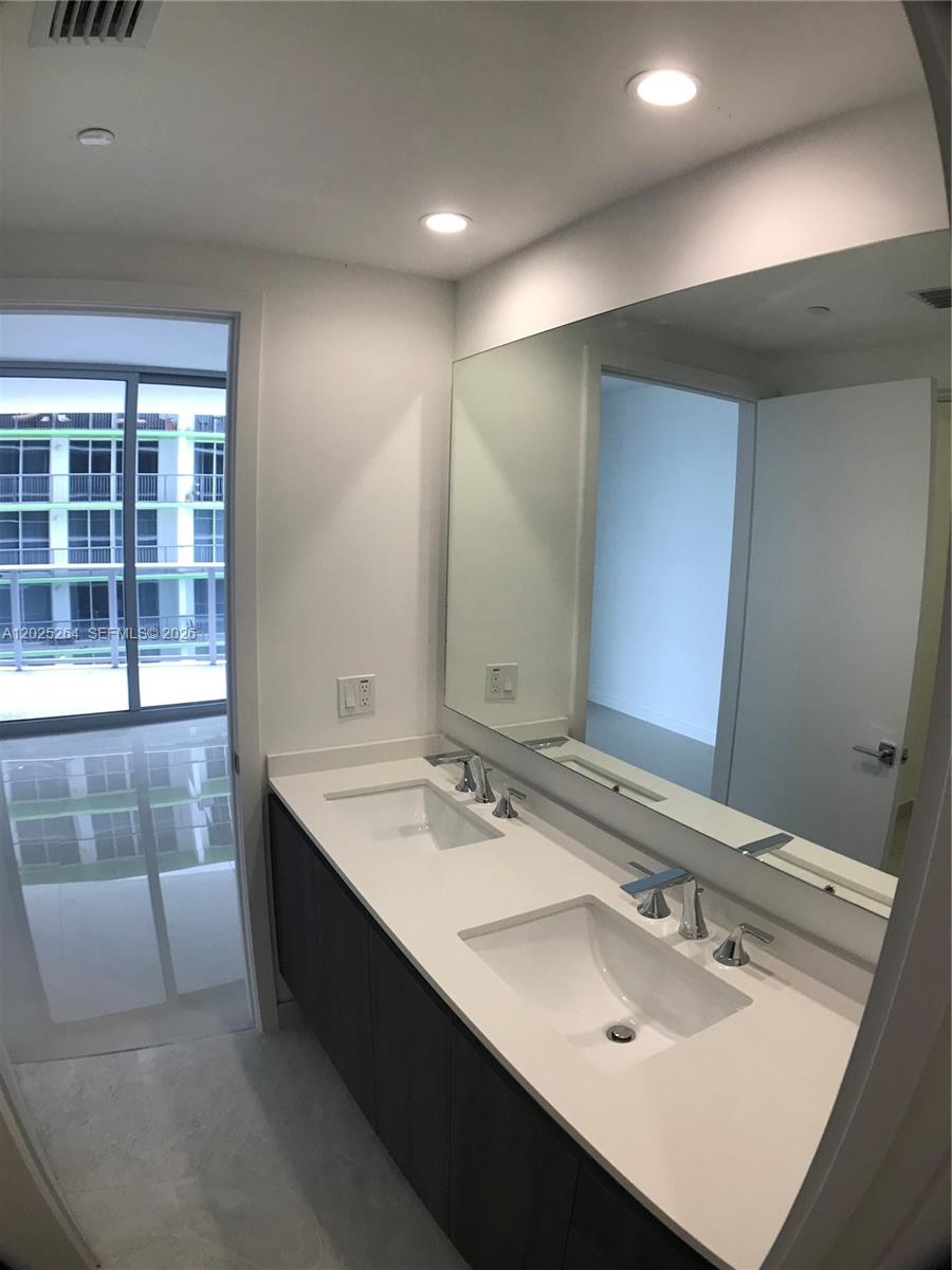 ARIA ON THE BAY CONDO - Residential Lease