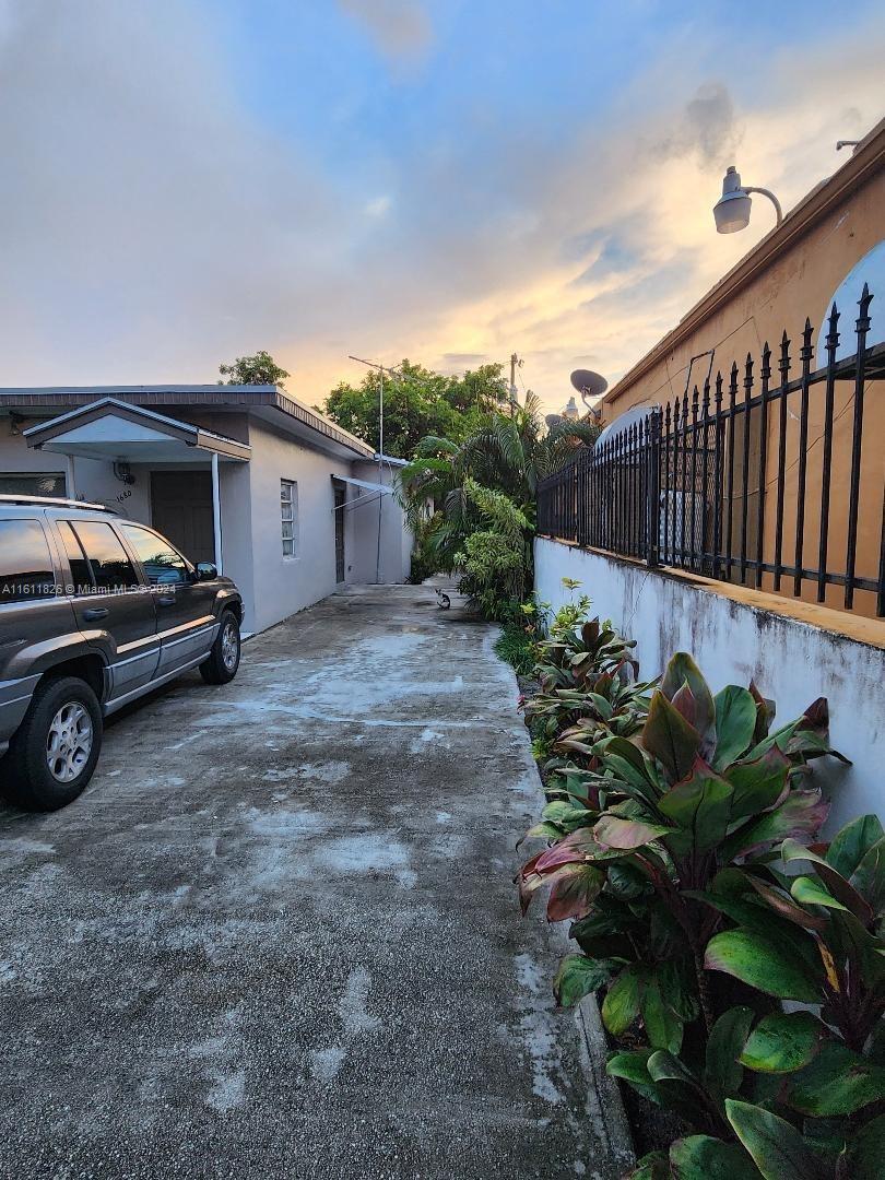 SUNKIST GROVE - Residential