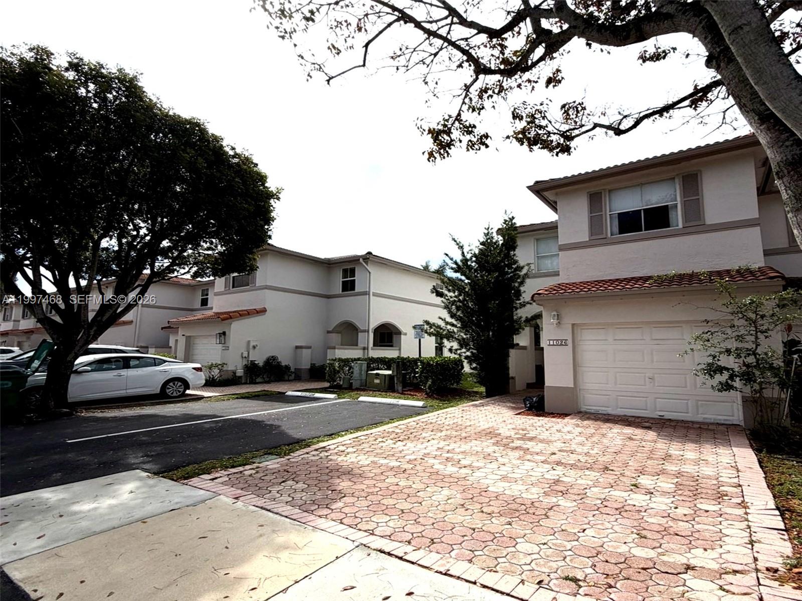 HAWKSNEST 1ST ADDN - Residential