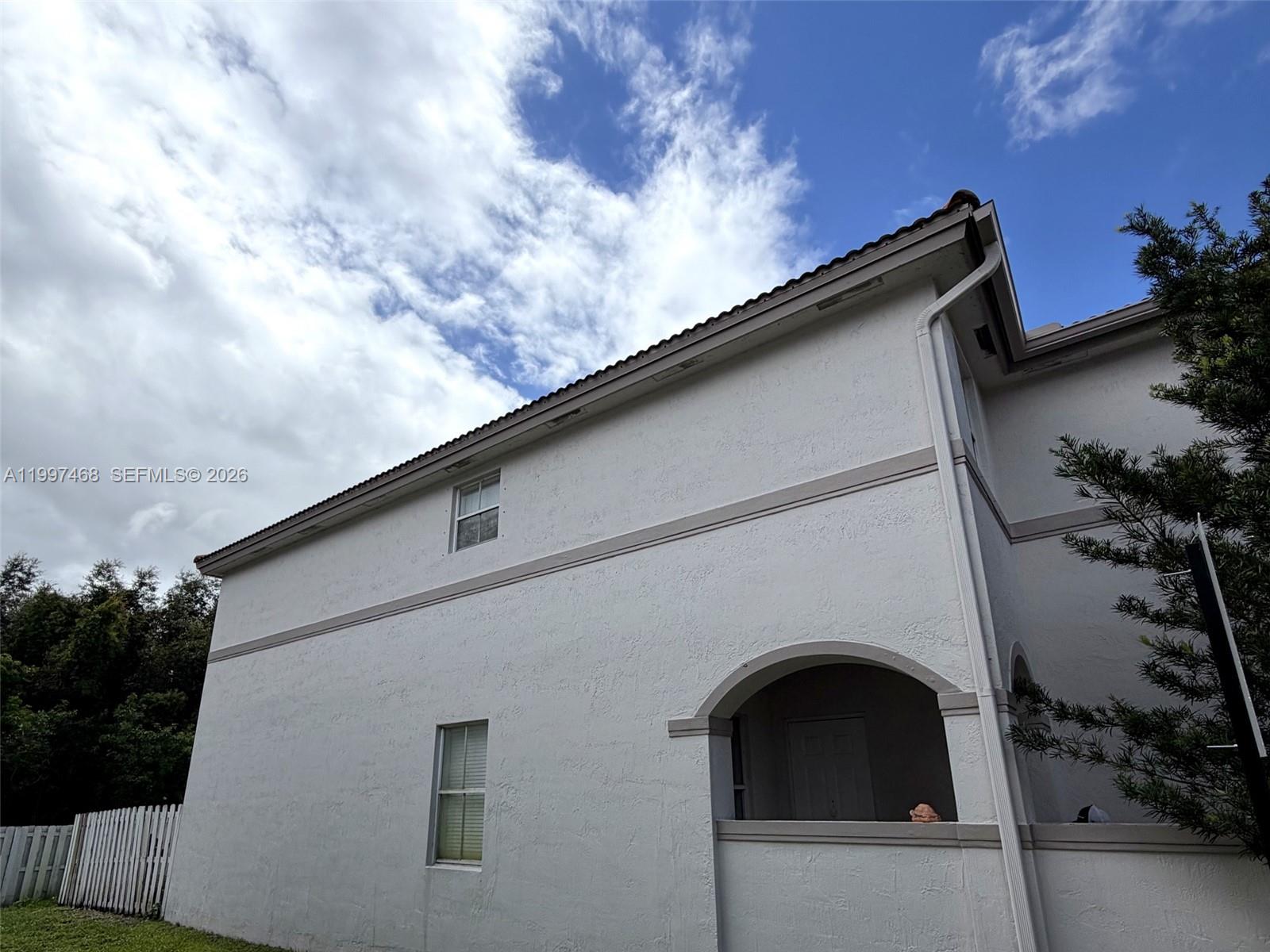 HAWKSNEST 1ST ADDN - Residential