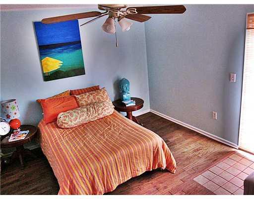 SKY LAKE VILLAS FIRST ADD - Residential