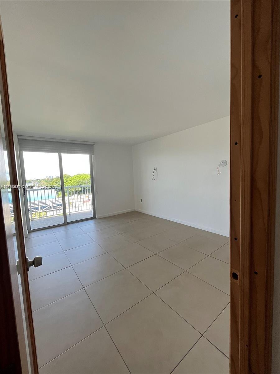 BRICKELL BISCAYNE CONDO - Residential Lease