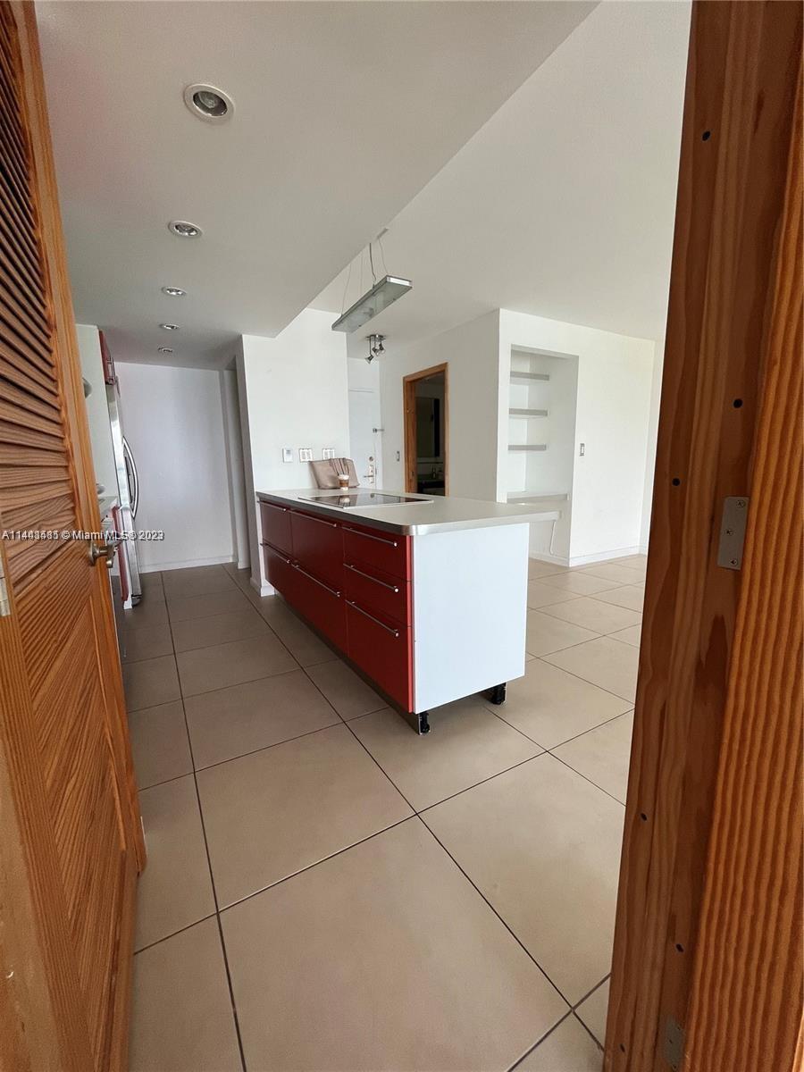 BRICKELL BISCAYNE CONDO - Residential Lease
