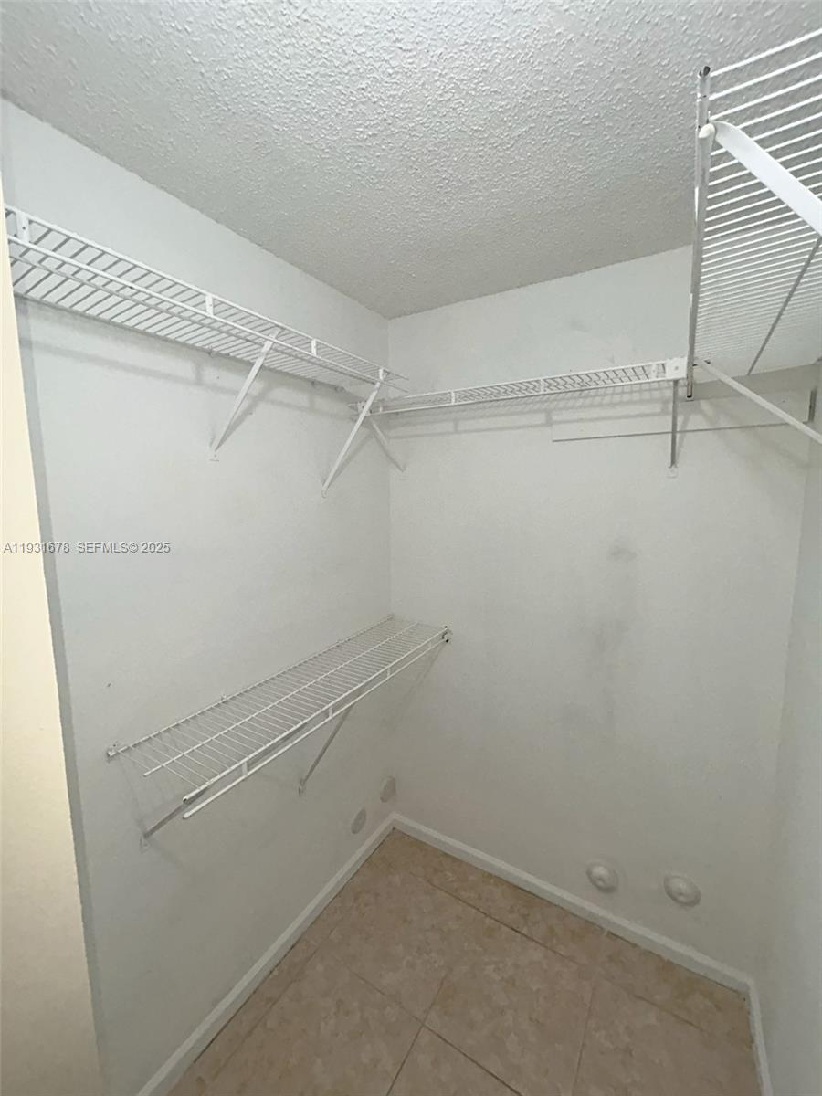 ROYALE GARDENS CONDO - Residential