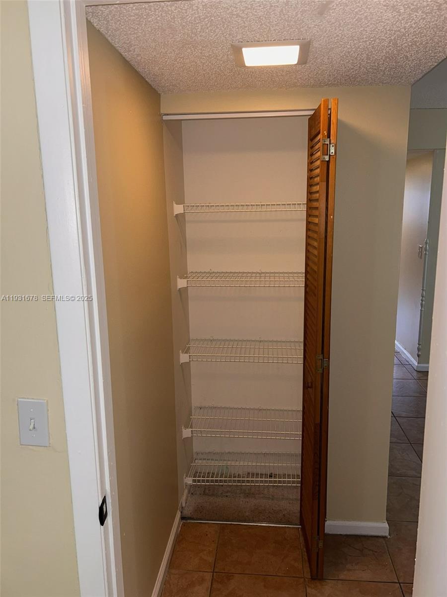 ROYALE GARDENS CONDO - Residential