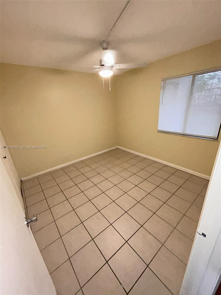 ROYALE GARDENS CONDO - Residential