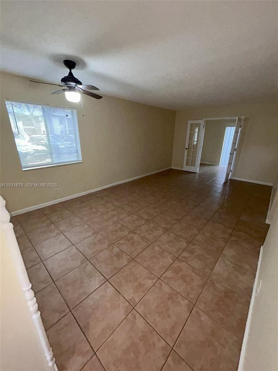 ROYALE GARDENS CONDO - Residential