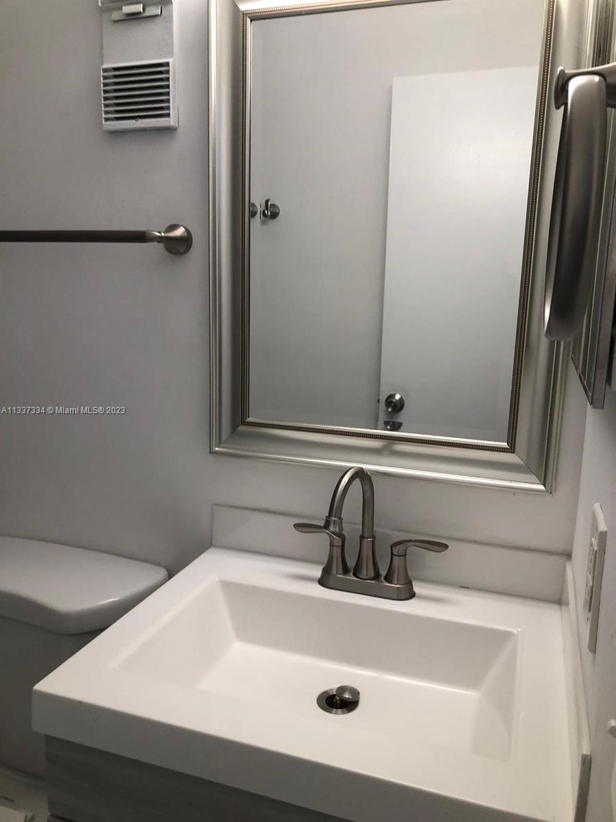 LAGO GRANDE CONDO THREE B - Residential