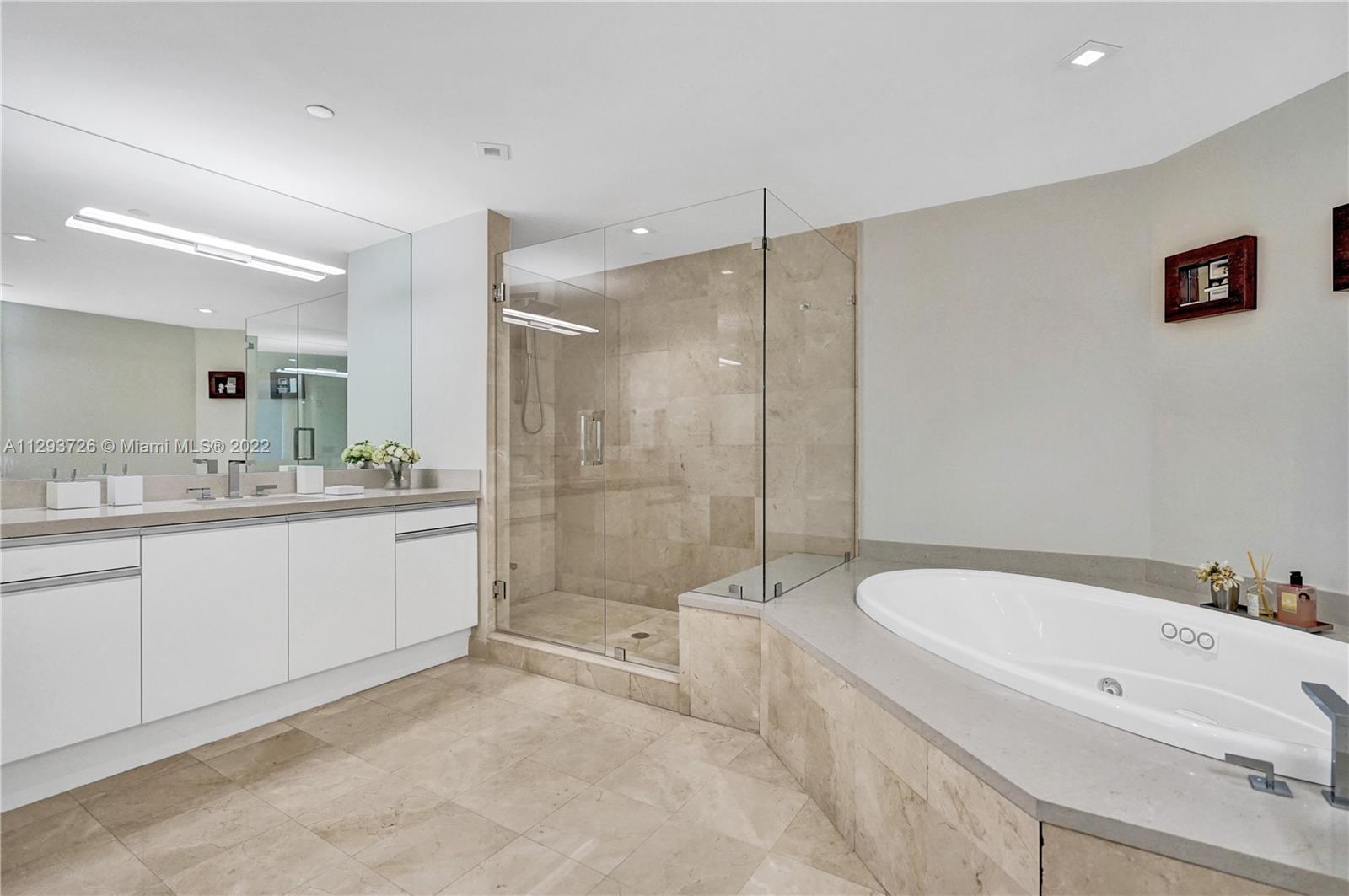 GRAND BAY TOWER CONDO - Residential