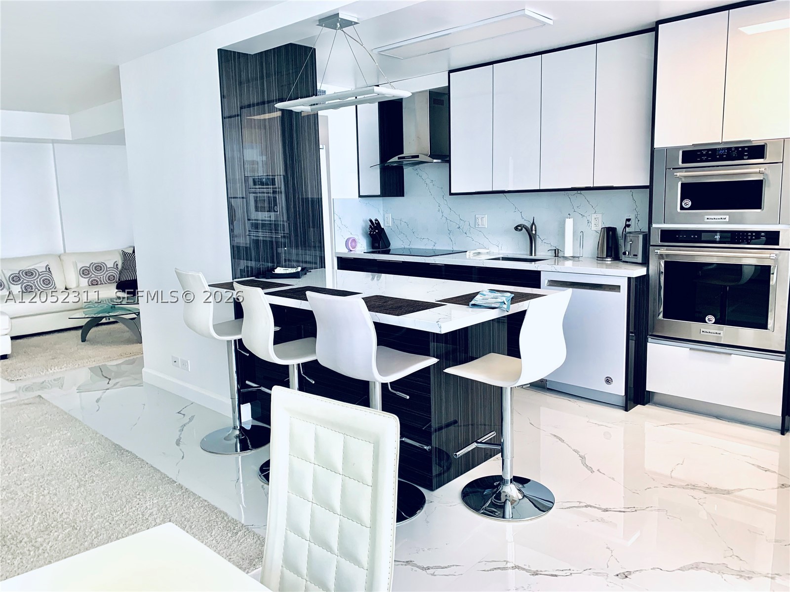 WINSTON TOWERS 200 - Residential Lease