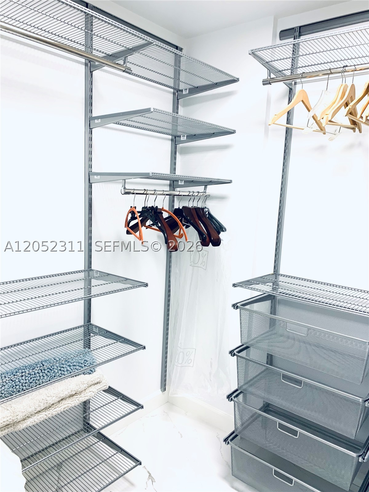 WINSTON TOWERS 200 - Residential Lease