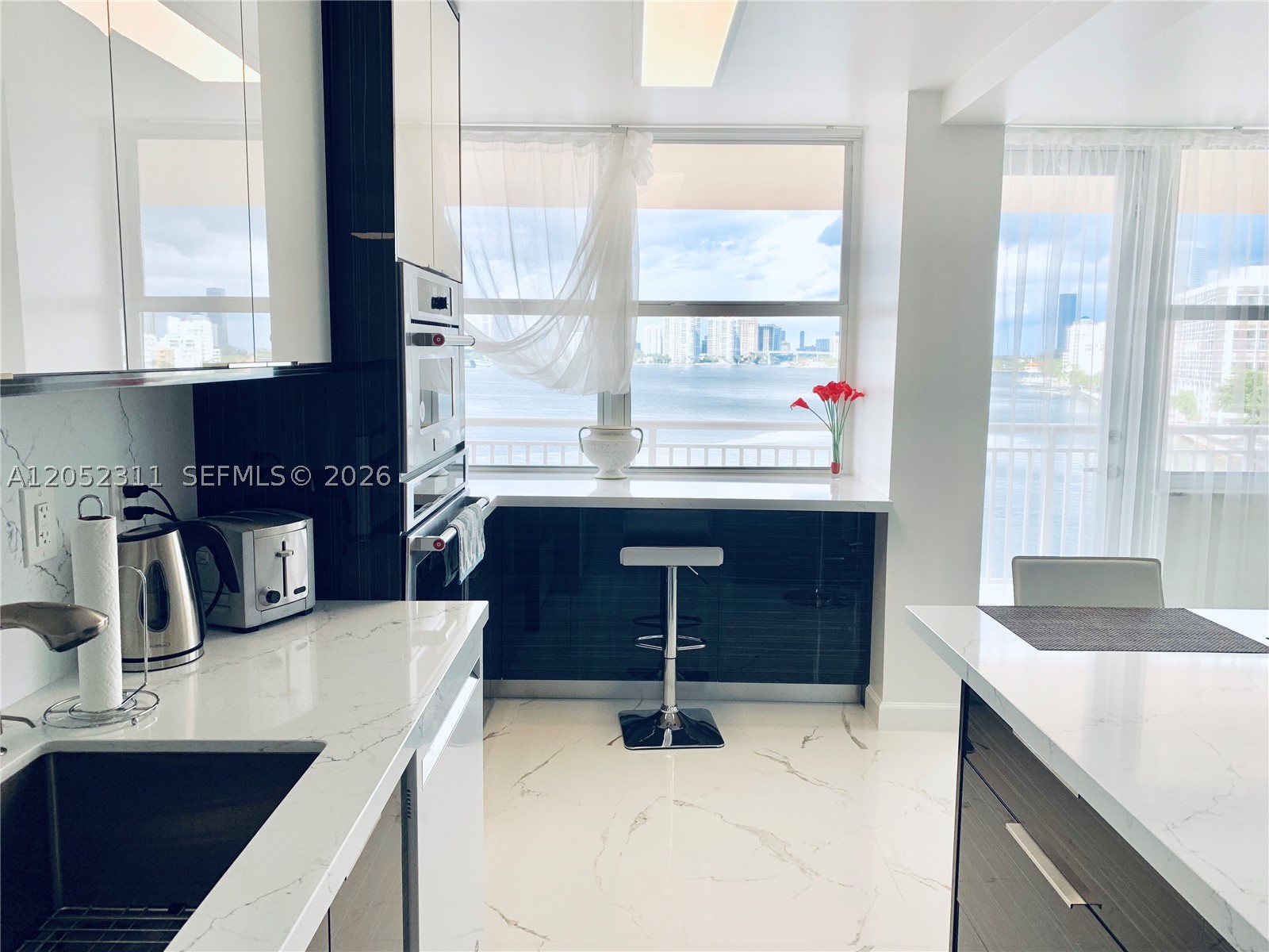 WINSTON TOWERS 200 - Residential Lease