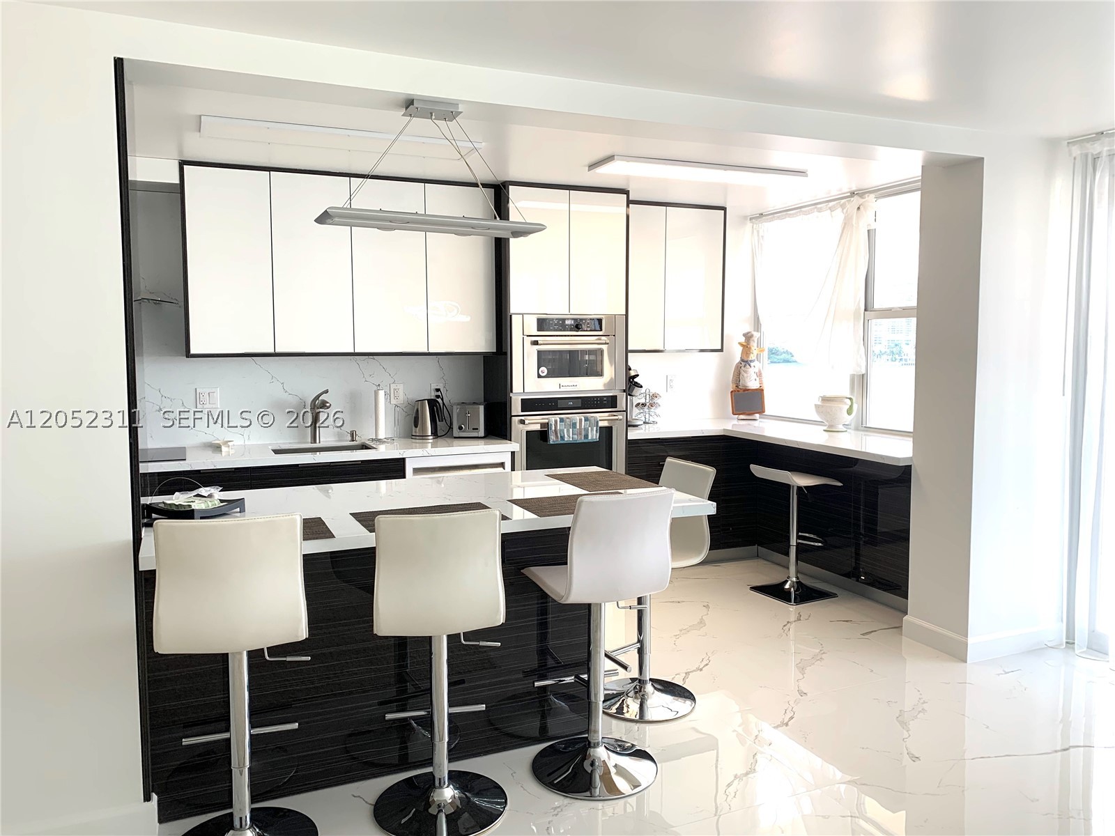 WINSTON TOWERS 200 - Residential Lease