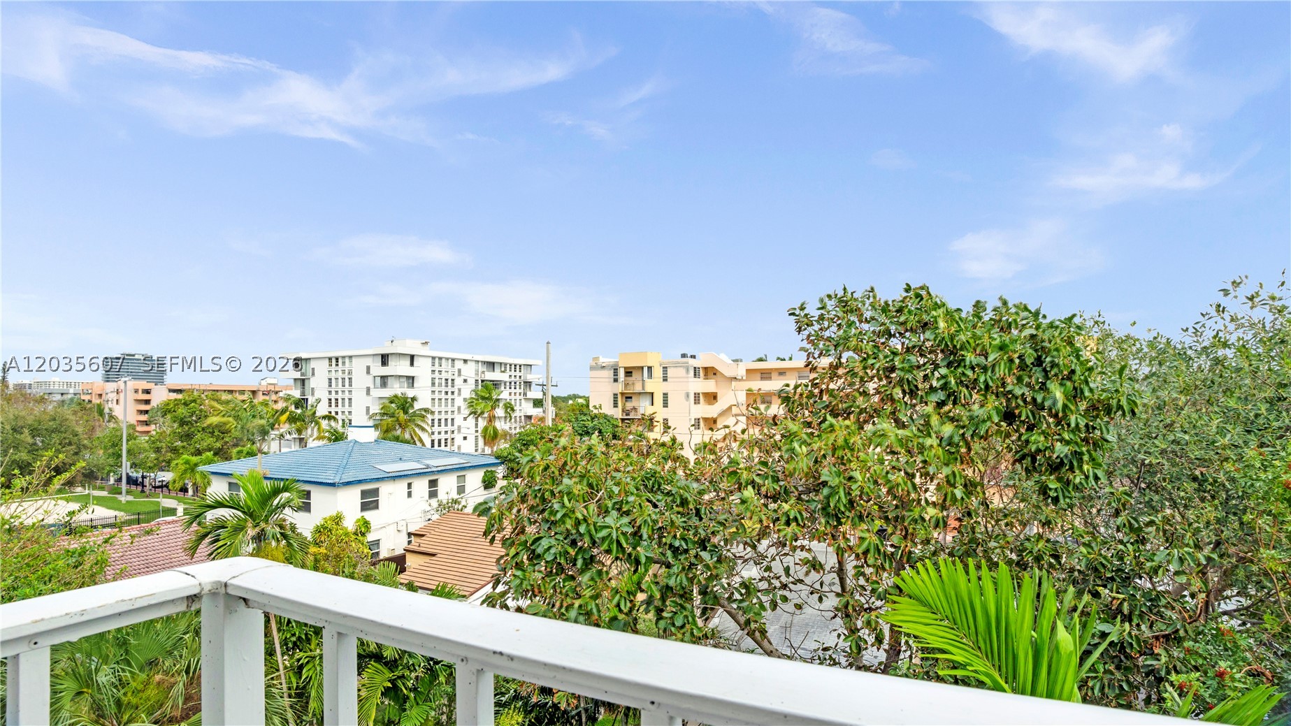 CARLYLE CONDOMINIUM - Residential Lease