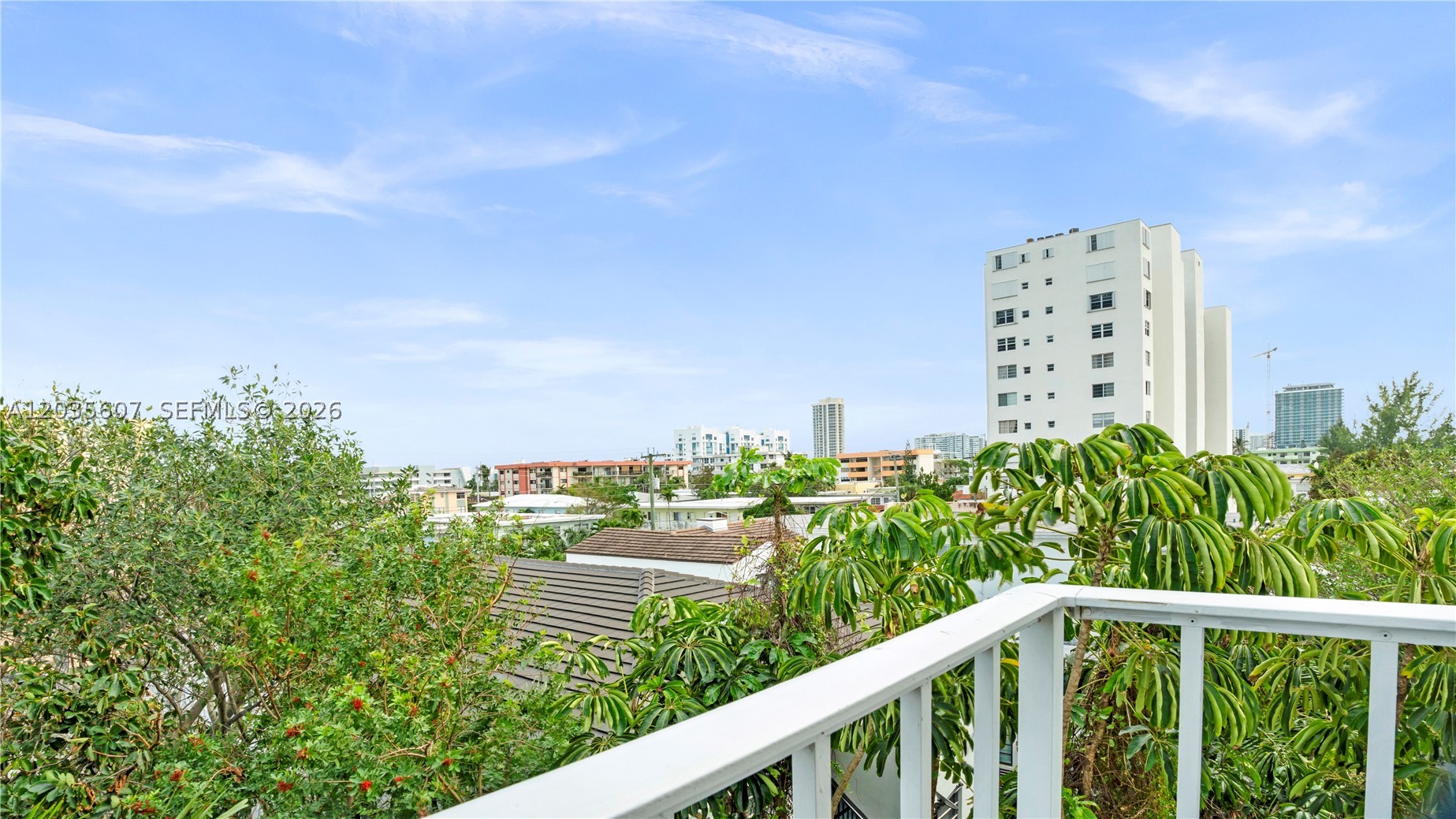 CARLYLE CONDOMINIUM - Residential Lease