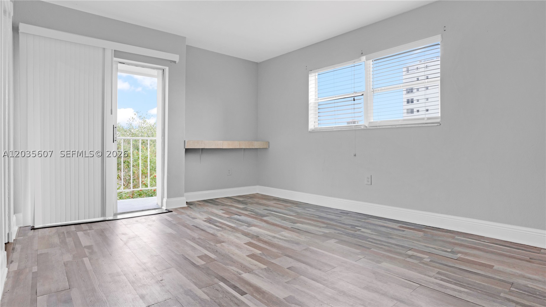 CARLYLE CONDOMINIUM - Residential Lease