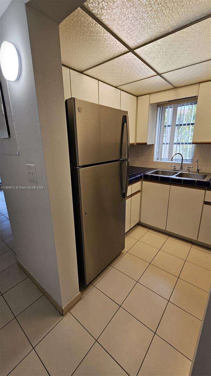 ALHAMBRA MANORS CONDO - Residential Lease
