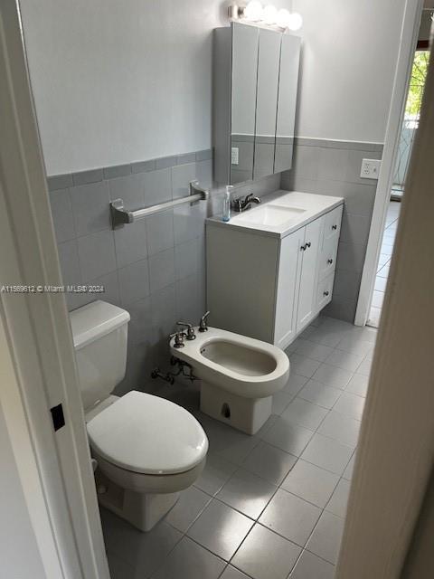 ALHAMBRA MANORS CONDO - Residential Lease