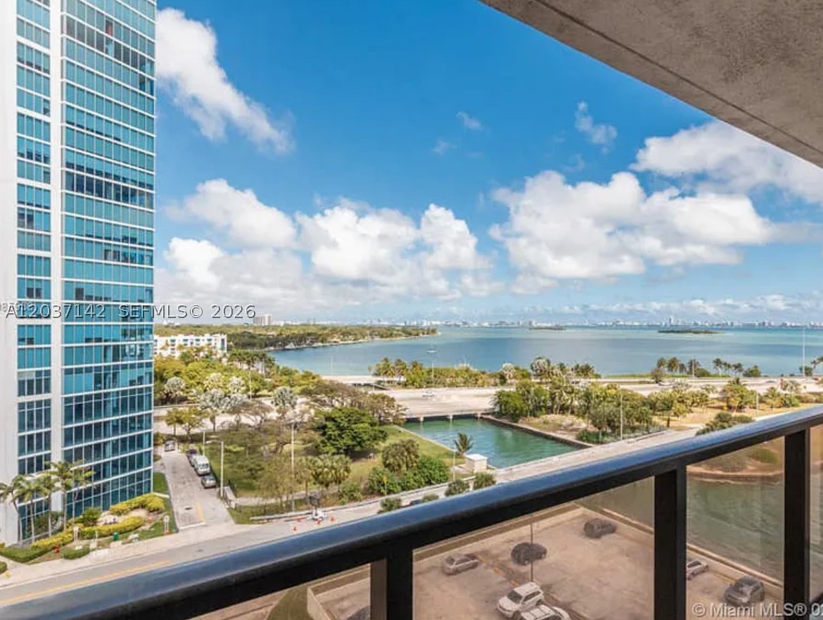 CHARTER CLUB CONDO - Residential Lease
