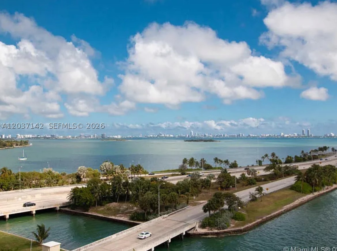 CHARTER CLUB CONDO - Residential Lease