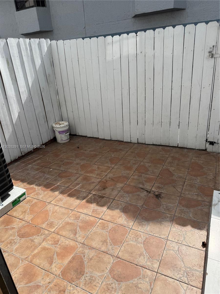 INTERNATIONAL PRINCESS CO - Residential Lease