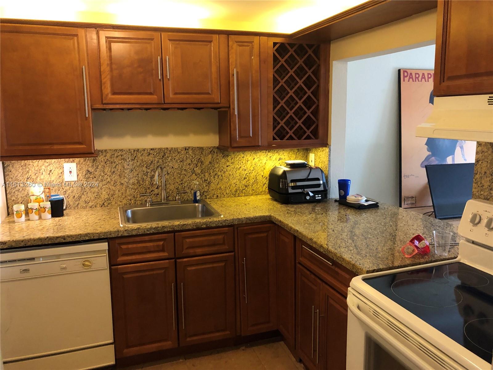 BISCAYNE POINT CONDO - Residential Lease