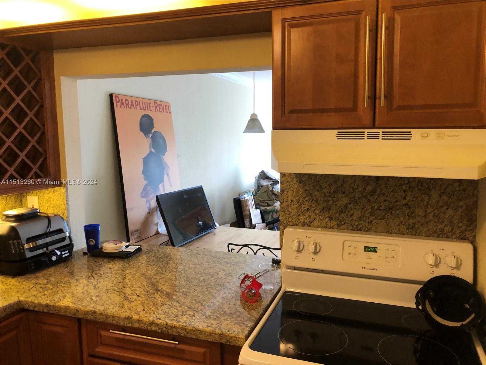 BISCAYNE POINT CONDO - Residential Lease